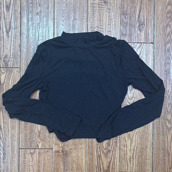 Tops - Black Long Sleeve Women's Top